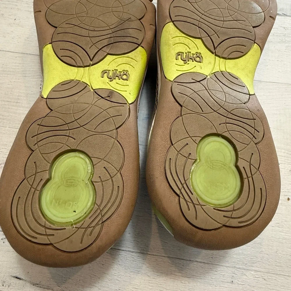 Ryka Women's tan Tensile Ballet‎ Flat Slip-on Comfort Shoes Size 9